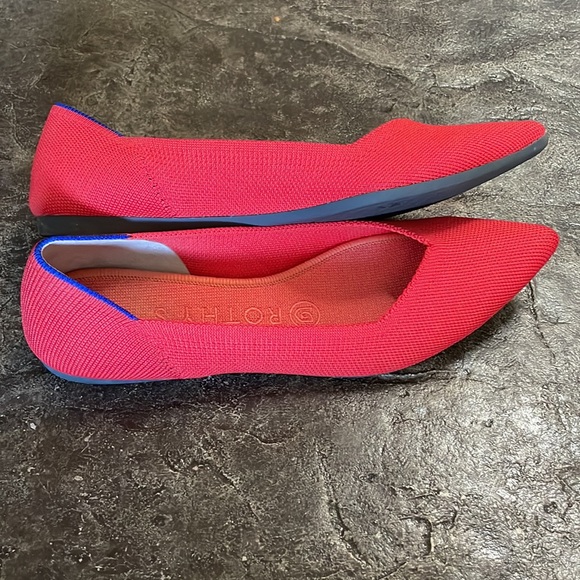 Rothy’s pointed flats. Used a couple times with some light scuffs on the side. - Picture 4 of 7